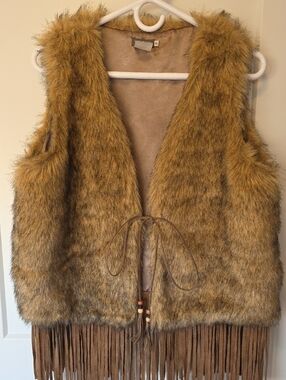 EARTHBOUND Faux Fur Fringe Vest in Brown and Tan